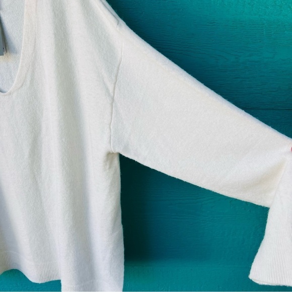 H&M SOFT WOOL BLEND FUZZY SWEATER V-NECK WHITE IVORY TUNIC SIZE XXL NWT - Picture 6 of 11